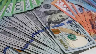 торги на бирже, фото - Новости Zakon.kz от 25.02.2022 15:51