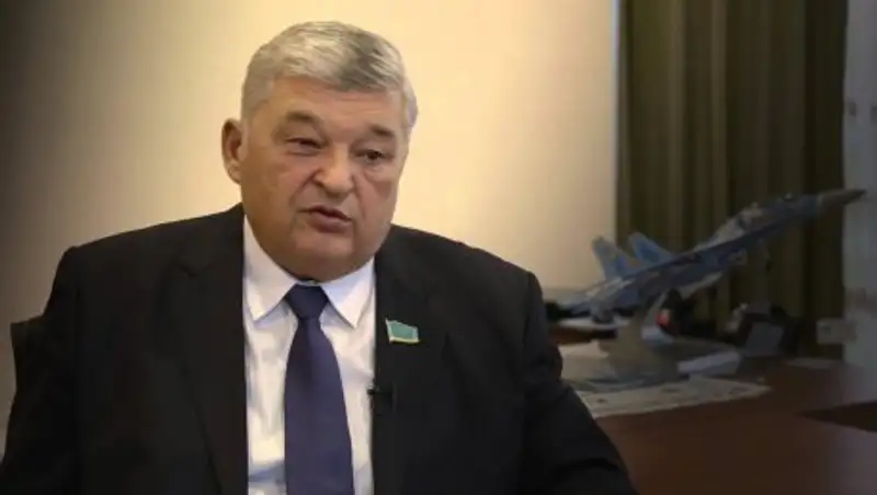 Экс-министр обороны РК отметил грамотные действия летчика Су-27