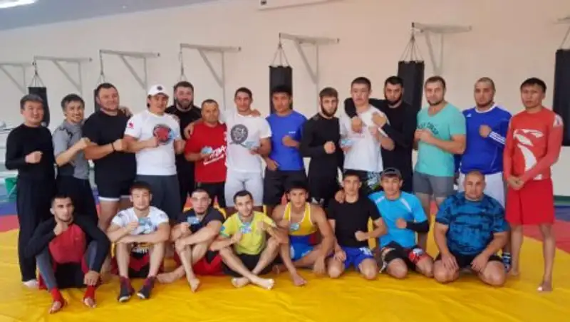 Семь казахстанских чемпионов по ММА стали мастерами спорта международного класса