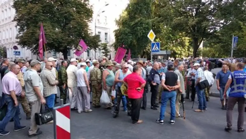 Здание украинской Рады оцепила полиция