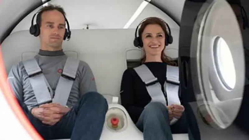 Сверхскоростные капсулы Илона Маска впервые испытали с людьми