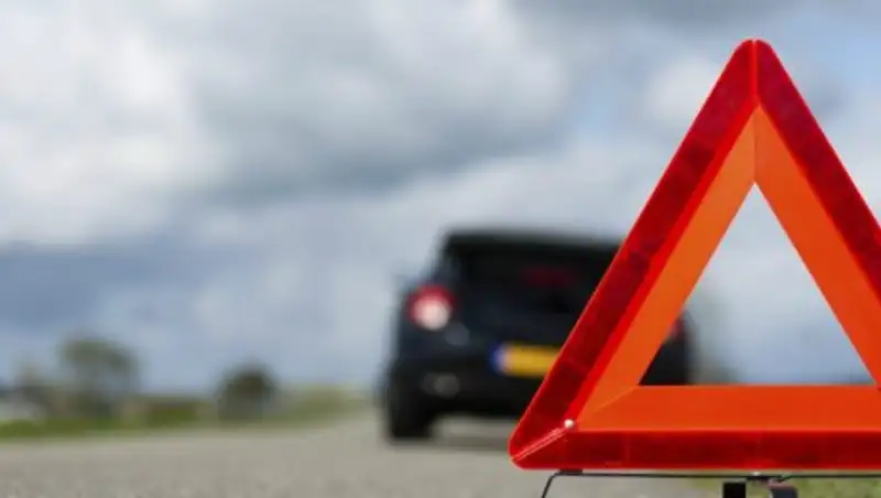 Семь человек пострадали при лобовом столкновении двух авто в Карагандинской области