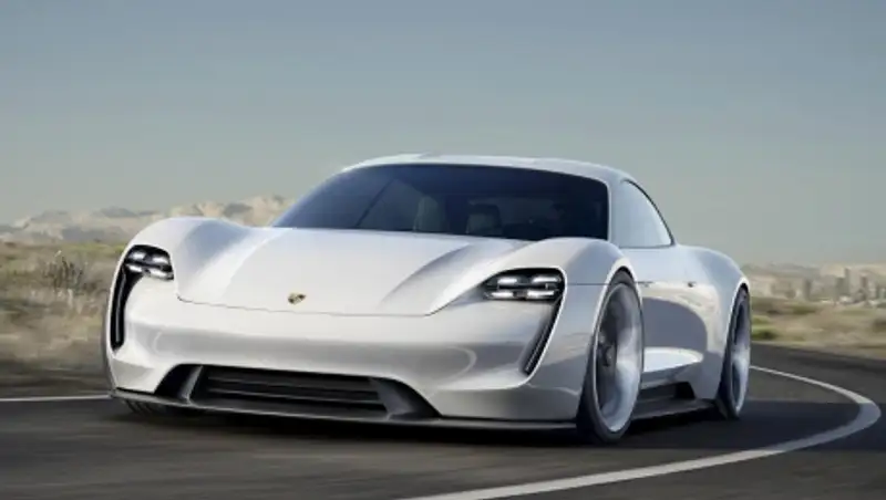 Первый электрокар Porsche появится в 2020 году