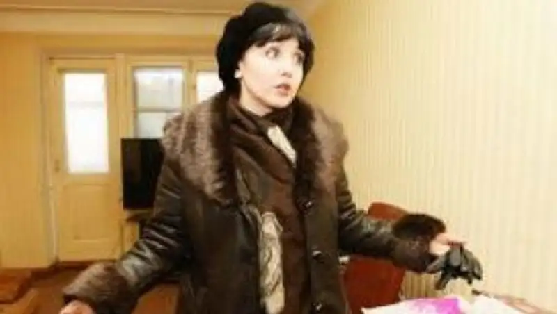 В Актобе семейную пару могут выкинуть на улицу из законно купленной квартиры 