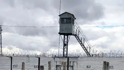 Осужденный избил сотрудника колонии в Карагандинской области Осужденный избил сотрудника колонии в Карагандинской области , фото - Новости Zakon.kz от 13.07.2022 13:13