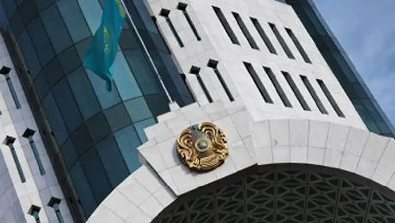 Парламент Казахстана принял поправки в бюджет на 2014-2016 годы