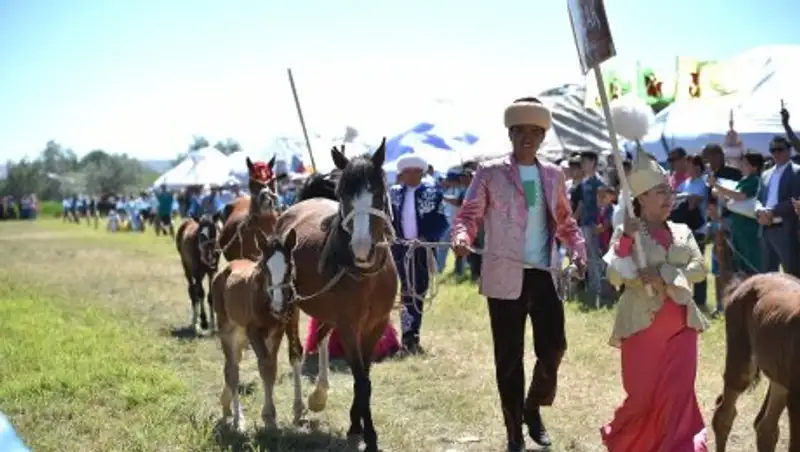 В ЮКО прошел фестиваль «Қымызмұрындық»