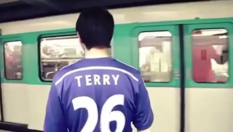 Фанаты «ПСЖ» не пустили Джона Терри в электричку на Берлин