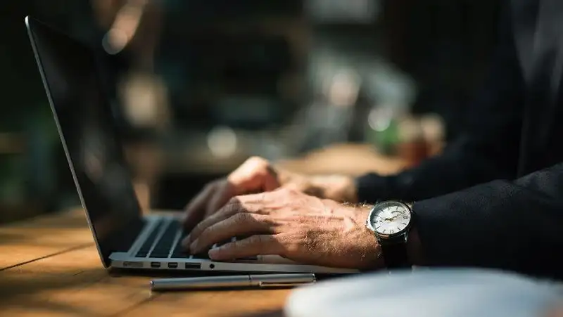 Какие документы работодатель может хранить в электронном виде