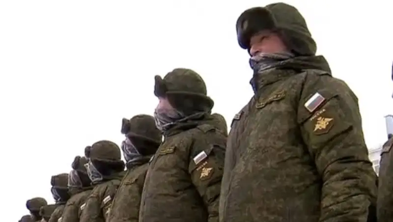 Автор ролика о собачьих консервах в армии получил новый срок