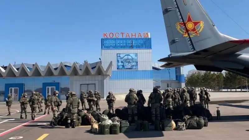 К тушению пожаров в Костнайской области привлечены военнослужащие, фото - Новости Zakon.kz от 05.09.2022 00:14
