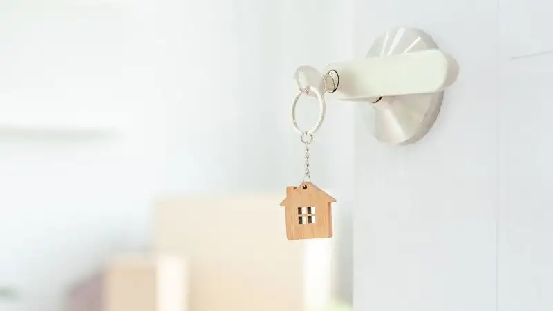 Казахстанцы стали меньше покупать и продавать жилье