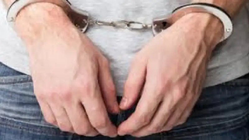 В Алматинской области пьяный хулиган напал на женщину-полицейского