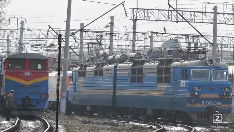 Проводник поезда погиб от удара током на вокзале в Нур-Султане