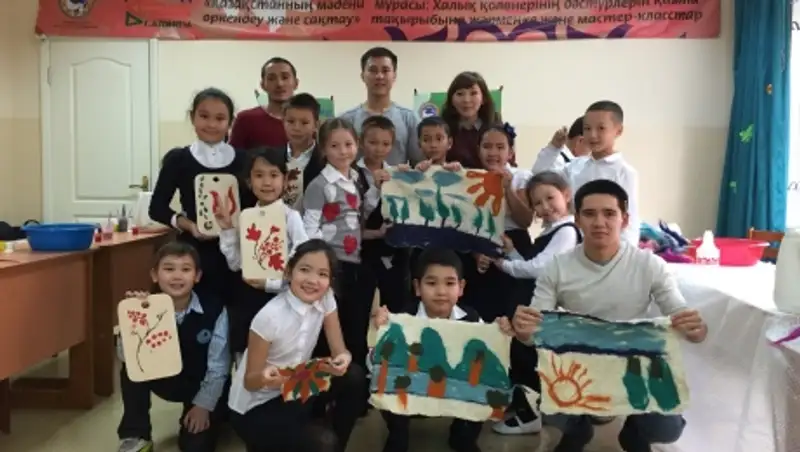 В Алматы прошла ярмарка-выставка и мастер-классы народных ремесленников