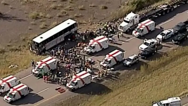 В Канаде разбился туристический автобус