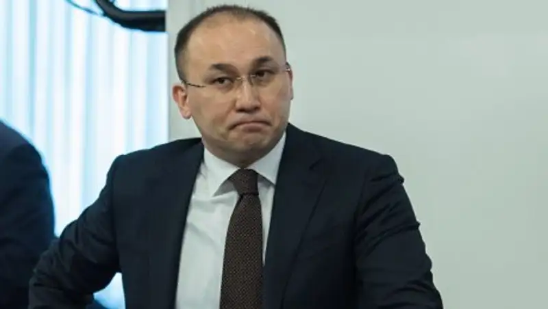 Абаев прокомментировал фигурирование флага Казахстана на гей-парадах