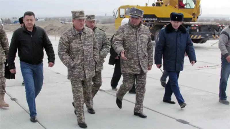 Минобороны РК модернизирует военные аэродромы, фото - Новости Zakon.kz от 21.11.2013 02:18