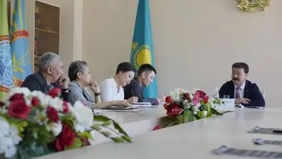 участники, обсуждение референдума, фото - Новости Zakon.kz от 18.05.2022 10:09