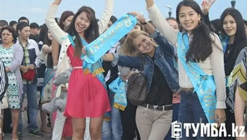 На западе Казахстана выпускной обойдется в 100 тыс. тенге