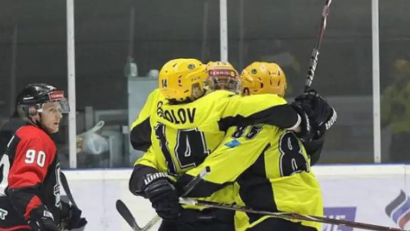 "Сарыарка" вышла в полуфинал плей-офф ВХЛ