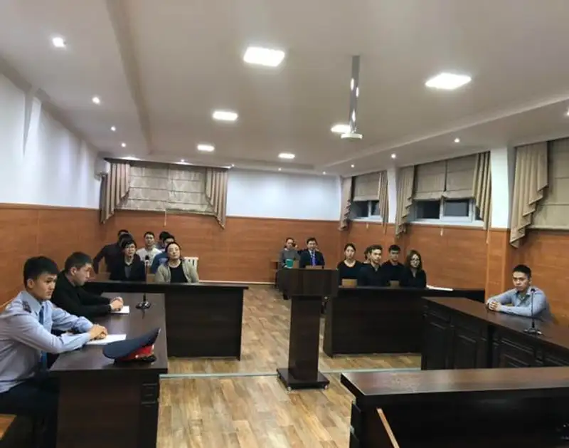 Деятельность Высшей школы права «Әділет» Каспийского университета направлена на практико-ориентированное обучение, фото - Новости Zakon.kz от 13.12.2017 16:46