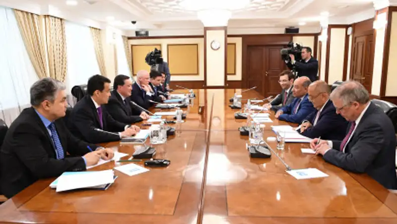 Премьер-министр РК обсудил с главой ЕБРР Сумой Чакрабарти перспективы расширения сотрудничества