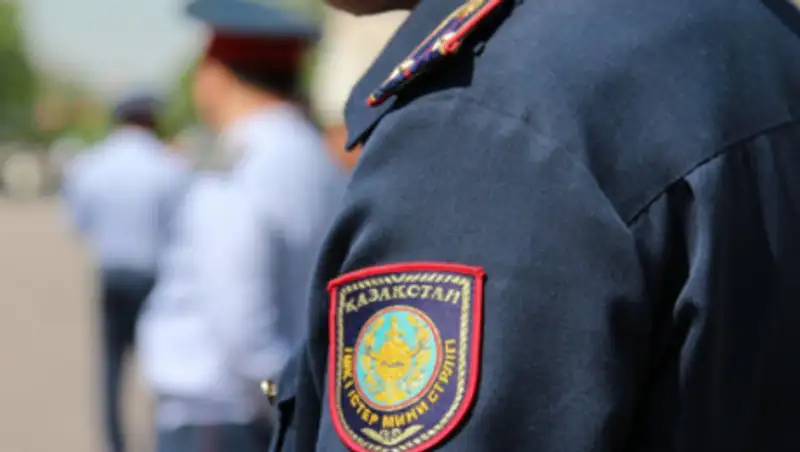 Три пьяные женщины напали на полицейских в Темиртау