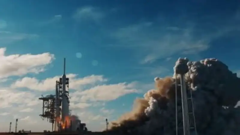 Илон Маск опубликовал новое видео запуска ракеты Falcon Heavy