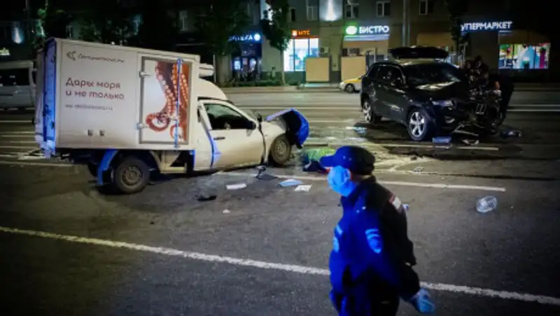 За автомобилем Ефремова числится 155 штрафов