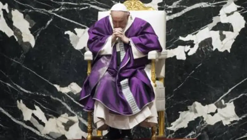 Ватикан назвал однополые браки грехом. Элтон Джон против