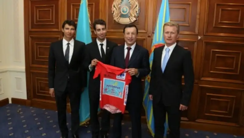 А. Джаксыбеков встретился с велокомандой «Астана»