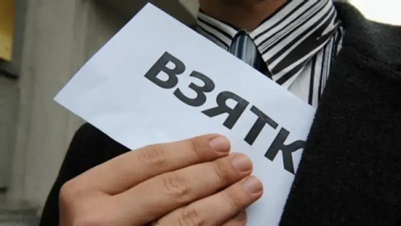 В Акмолинской обл за взятку в 800 тыс тг задержан экс-глава отдела Ревизионной комиссии