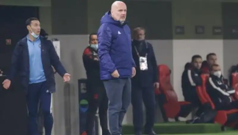 Главный тренер сборной Казахстана по футболу покинет свой пост