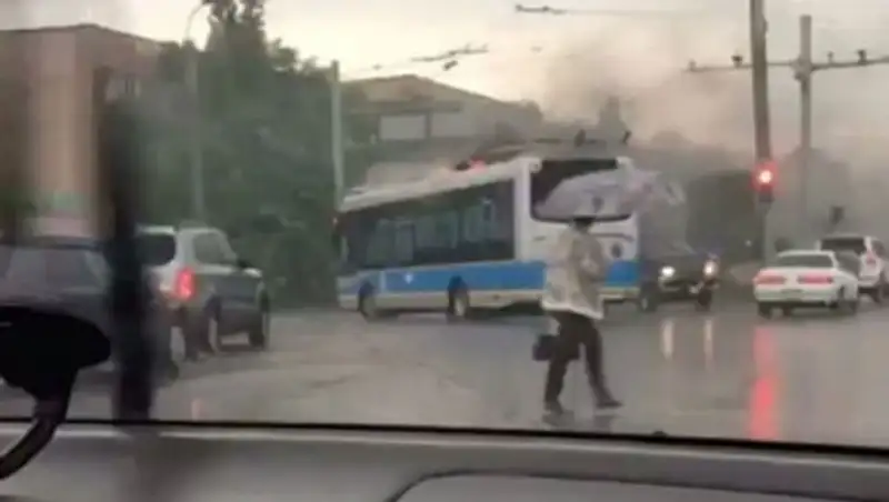 Троллейбус горел в Алматы