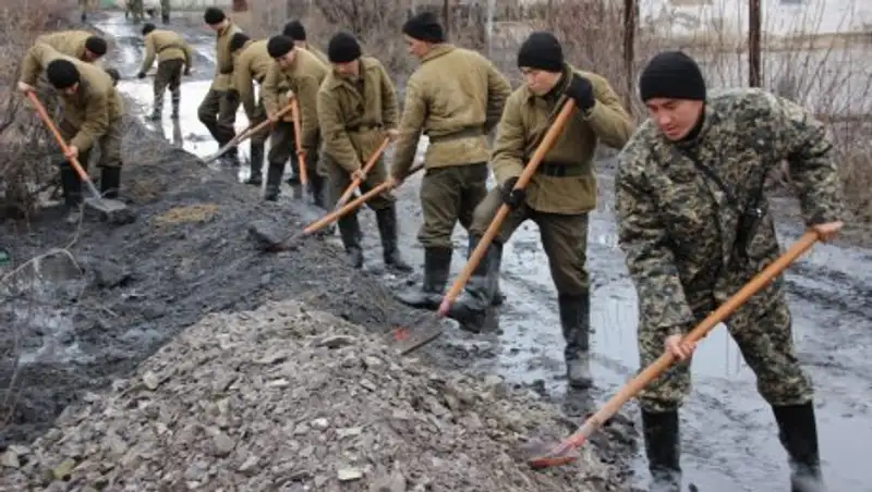 В паводковых районах Казахстана подтоплено 222 дома