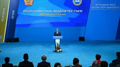 Требования к учителям Токаев назвал разгулом чиновничьей фантазии, фото - Новости Zakon.kz от 05.10.2023 12:16