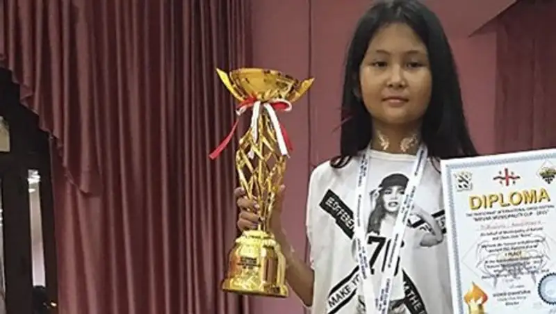 Шахматистка Асаубаева впервые стала чемпионкой мира под флагом РФ