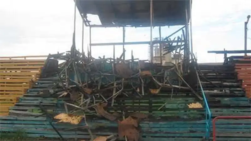 В СКО неизвестные подожгли трибуну сельского стадиона