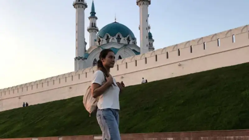 Боксерша Фируза Шарипова выехала из Казахстана