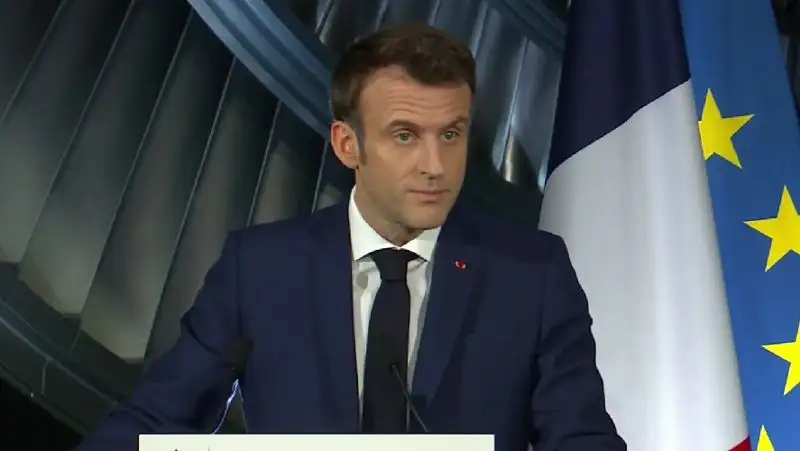 Макрон заявил о строительстве новых атомных реакторов во Франции