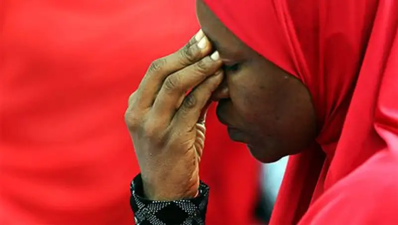 Родители похищенных девочек в Нигерии отрицают "игру на публику"