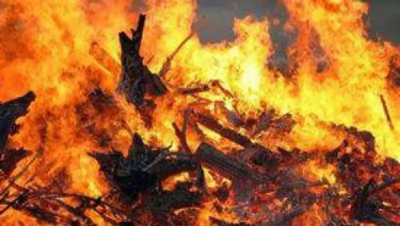 Павлодарда 24 жаста&#1171;ы полиция &#1179;ызметкері &#1257;ртте &#1179;алып &#1179;ой&#1171;ан &#1179;арияны &#1179;&#1201;т&#1179;арды