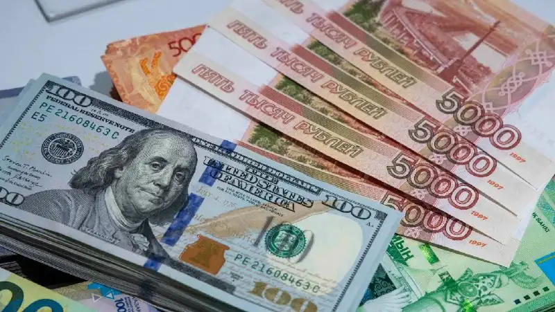 Курс доллара вырос почти на 8 тенге за день