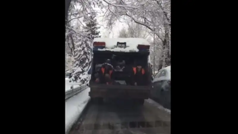 В Алматы коммунальщиков оштрафовали почти на 40 тыс. тенге