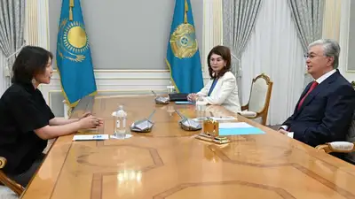 Президент принял заслуженного деятеля Казахстана Самал Еслямову, фото - Новости Zakon.kz от 05.06.2023 18:02