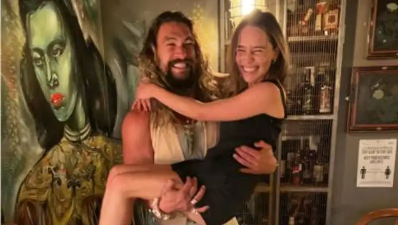 Фото звездной пары из "Игры престолов" умилило пользователей Сети