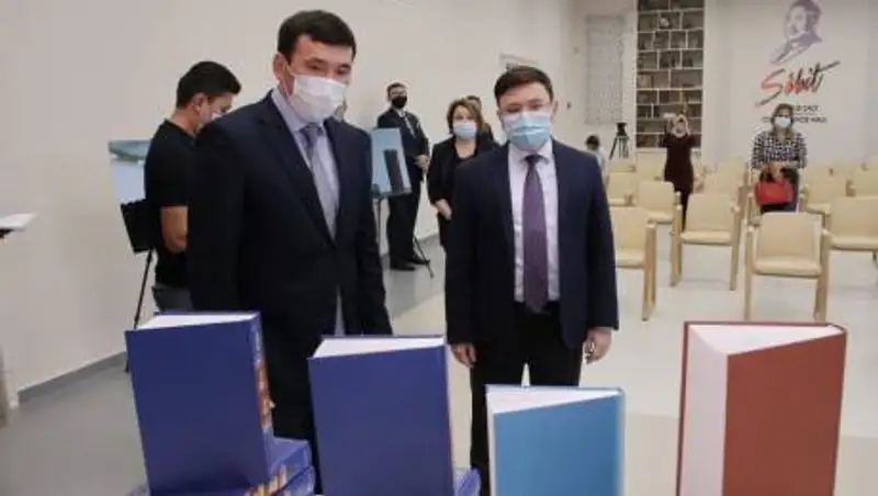 В СКО открыли конференц-зал к 120-летию Сабита Муканова