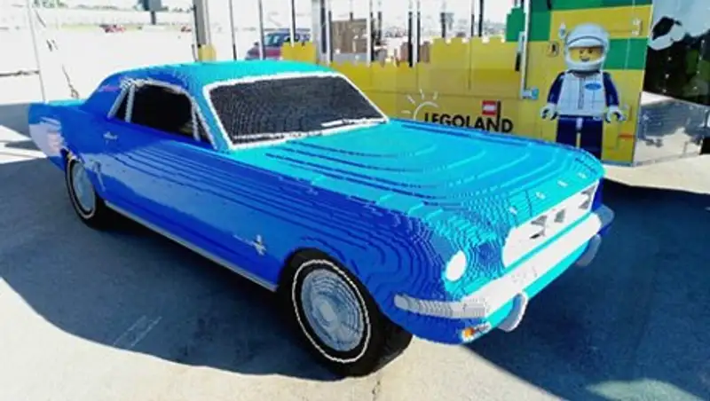 В США собрали Ford Mustang из 194 тысяч кубиков Lego