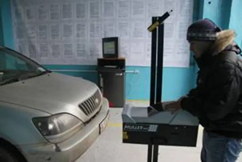 Поправки в закон о прохождении обязательного техосмотра введены в действие с 1 января 2012 года, фото - Новости Zakon.kz от 05.01.2012 21:48